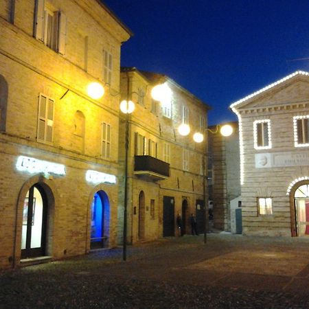 Apartment Largo Del Teatro Porto San Giorgio Exteriör bild